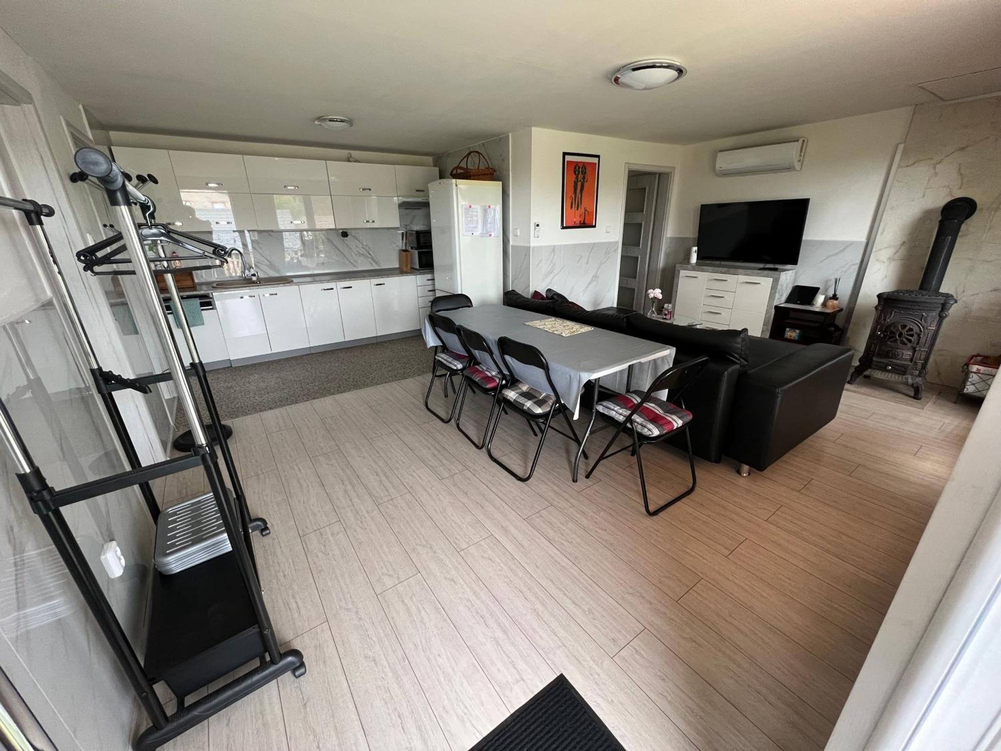 Johnys Apartment *